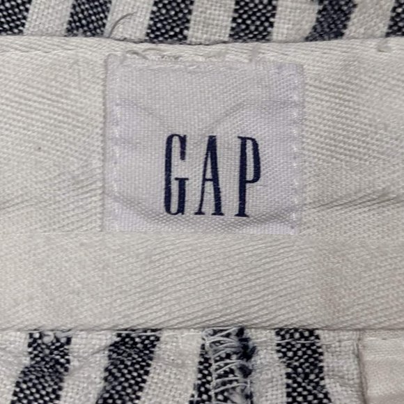 Gap Girlfriend Chino Regular Fit Blue & White Stripe Shorts Size 8 - Picture 10 of 10